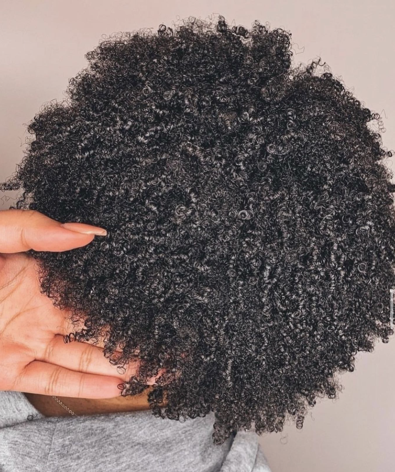 6 Moisture Retention Tips for Textured Hair this Winter